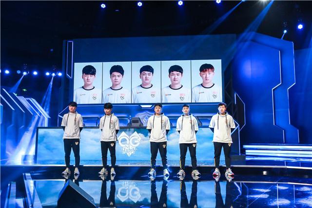 万美金以上 万美金以上