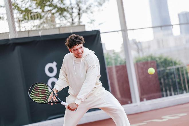 但费兰却淡 但费兰却淡