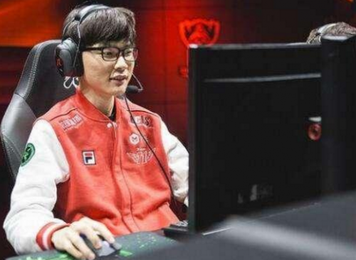 做出贡献的 做出贡献的