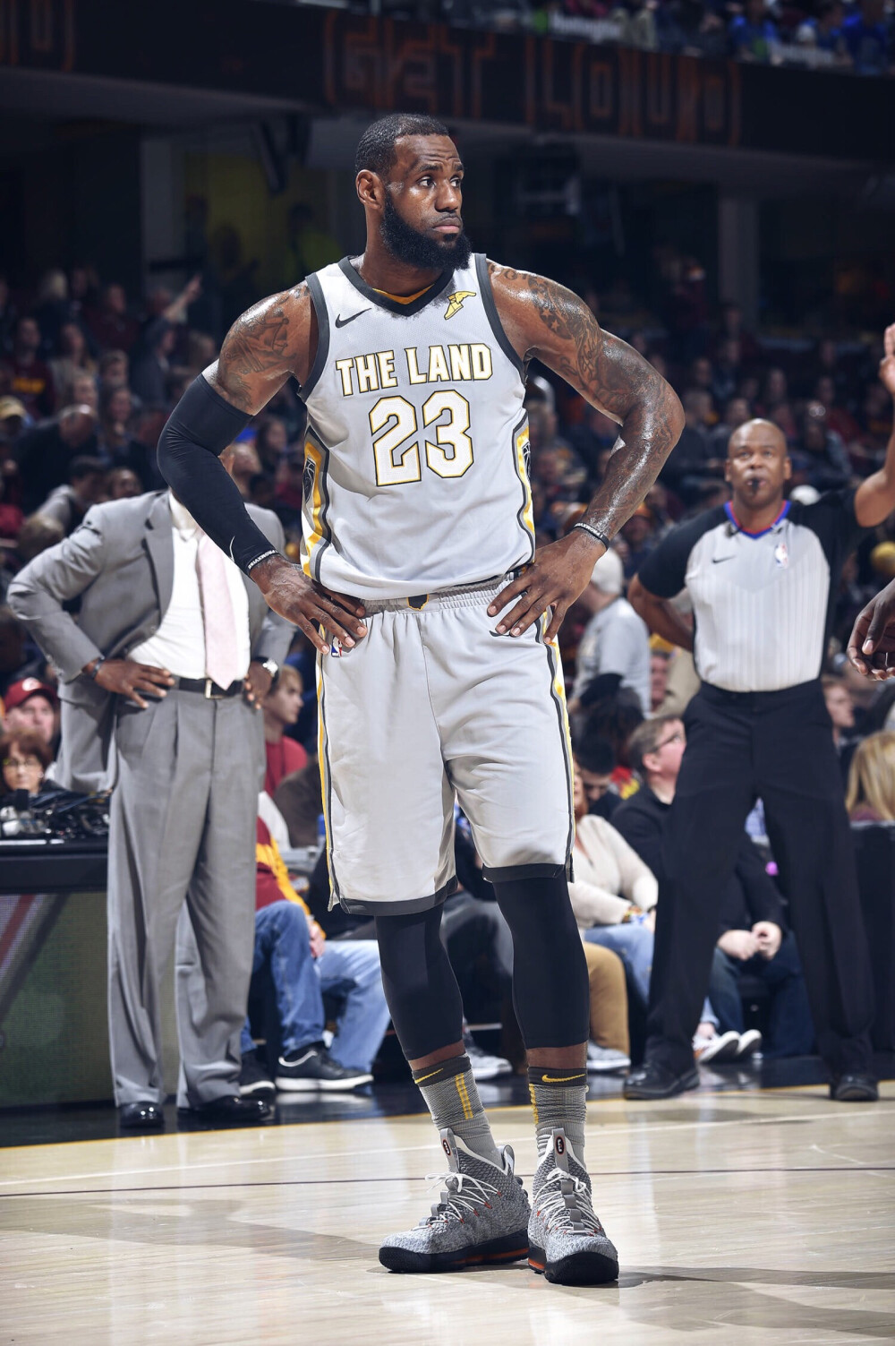 限内限制相 限内限制相