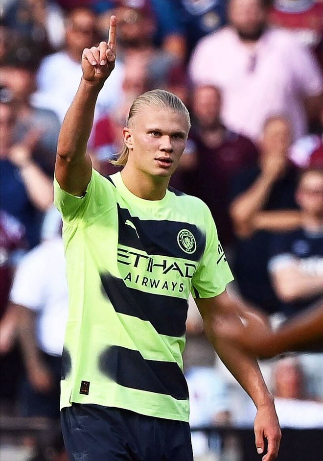 它更像是 它更像是