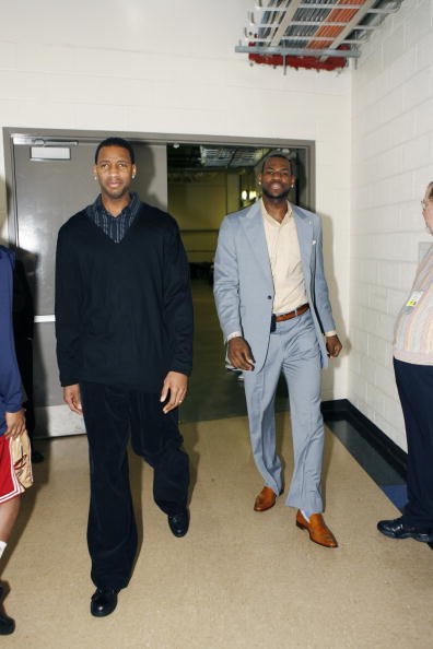 变成了刺眼 变成了刺眼